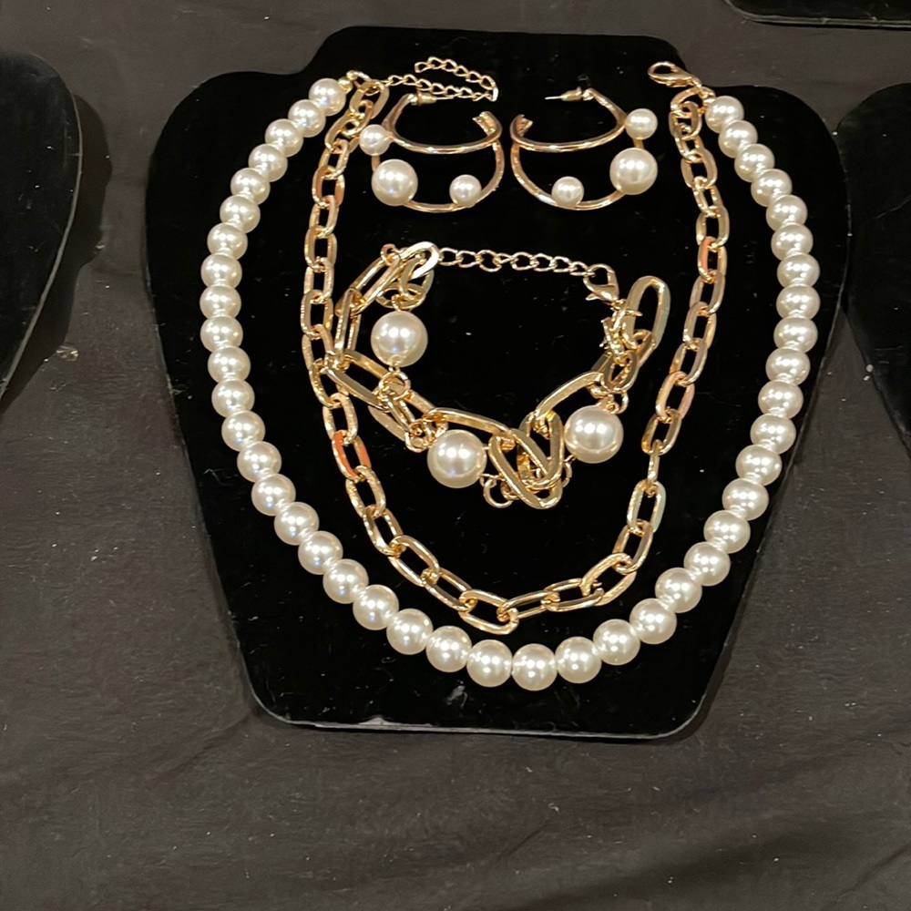 Necklace, earrings ,bracelet. All must go!!